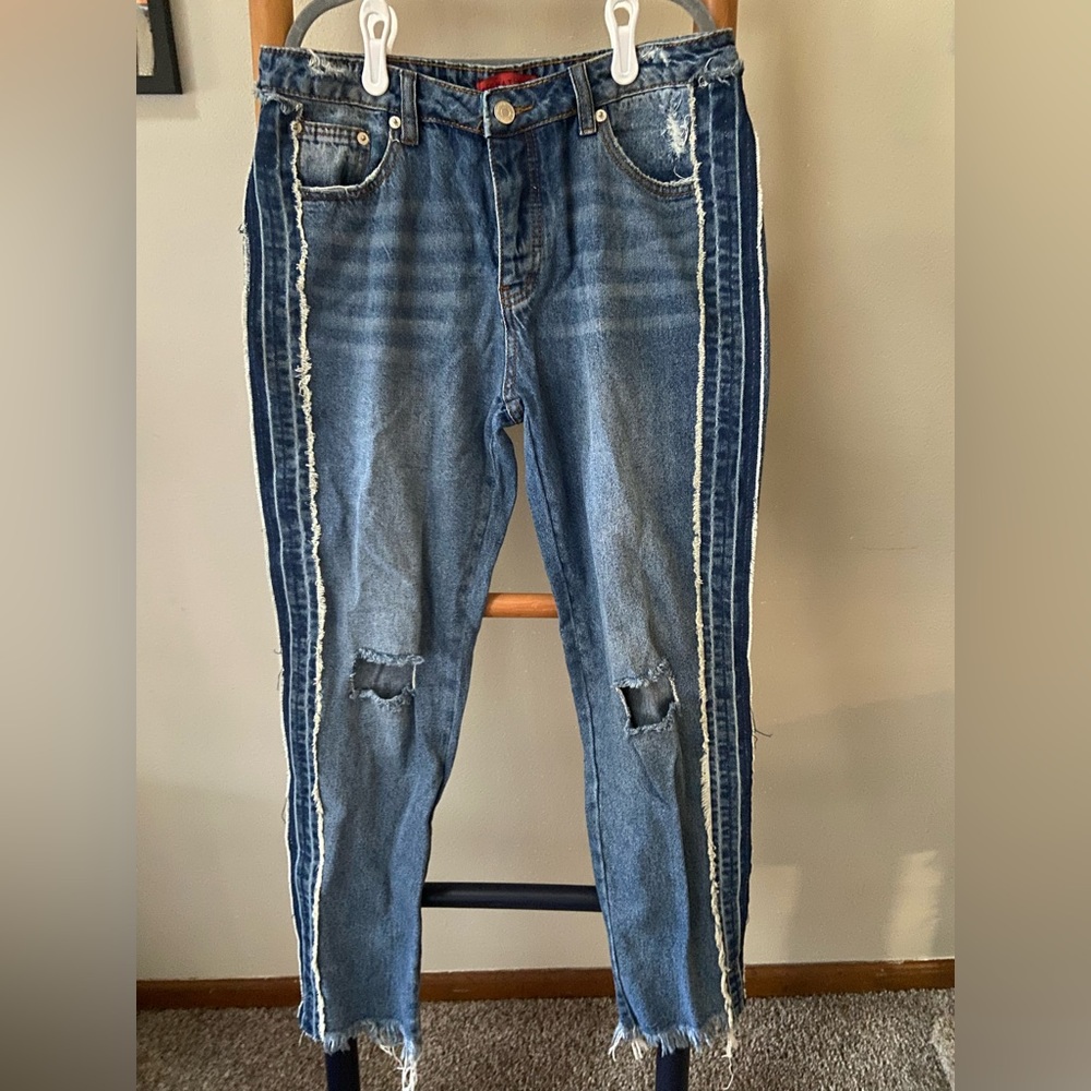 Fringe skinny jeans 1 torn loop
